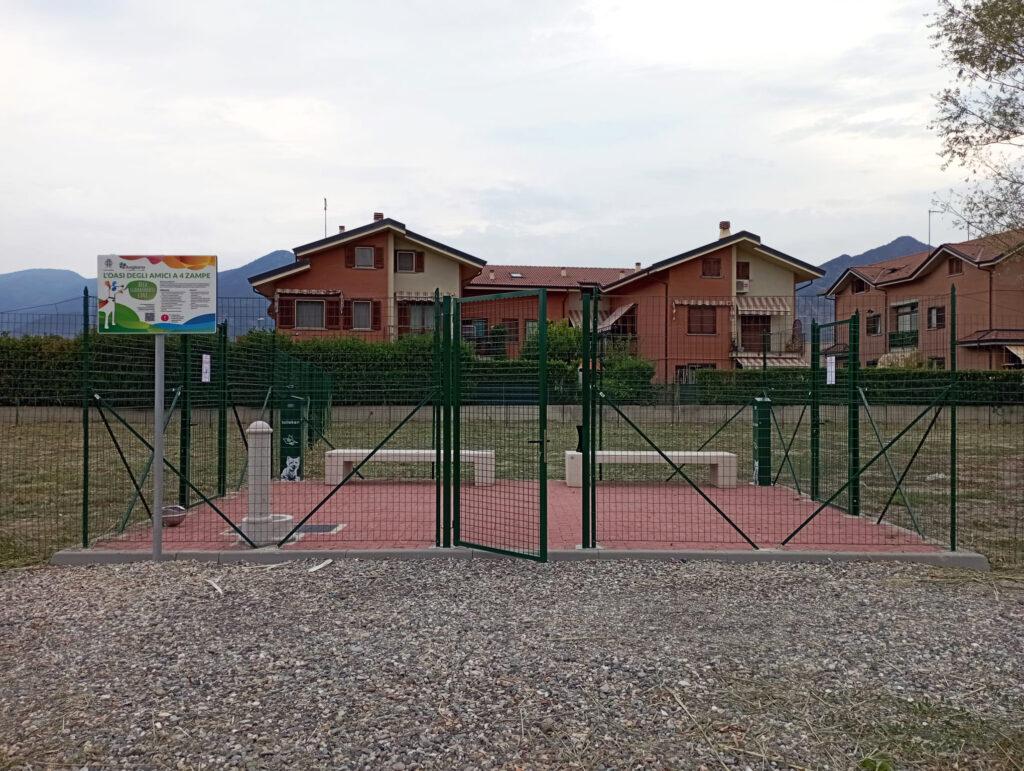 Si trova in via Falcone la nuova area sgambamento cani aperta il 26 agosto 2022