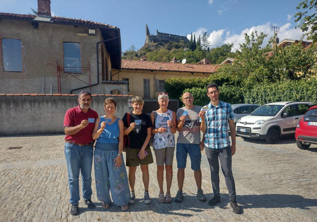 Massimo Tocci di Bici & Dintorni Torino insieme ai soci della neonata sottosezione aviglianese: Fiorenza Arisio, consigliera comunale, Serena Cugno, Marcella Guerri, Massimo Mancini e Stefano Ditella, assessore all'Ambiente