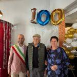 Il sindaco Andrea Archinà e la vicesindaco Paola Babbini, insieme ad Antonio Brunatti - Foto di Ivo Blandino di Valsusa oggi, per gentile concessione